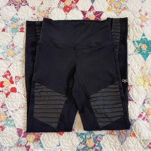 alo yoga moto leggings